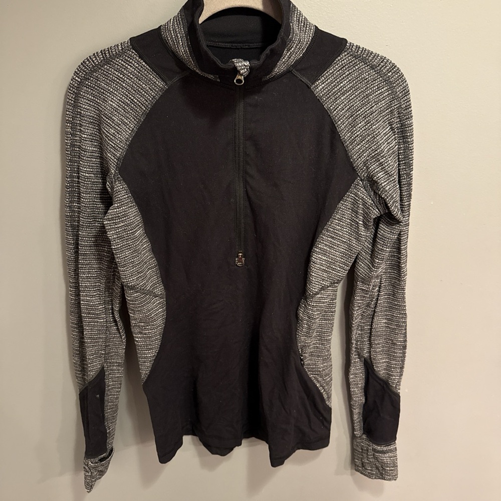 Lululemon women's Black and Gray Sweater
